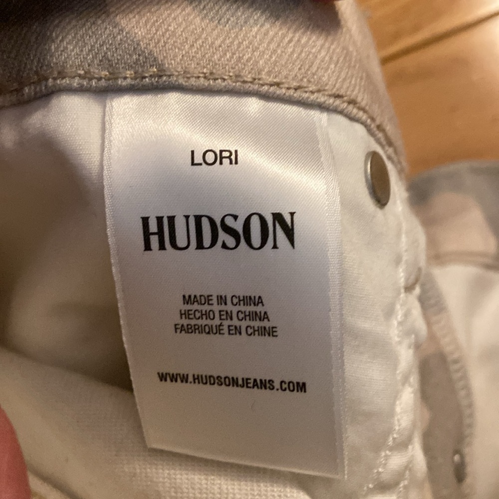 NWOT Hudson Lori High Rise Short in size 28 - Picture 13 of 13